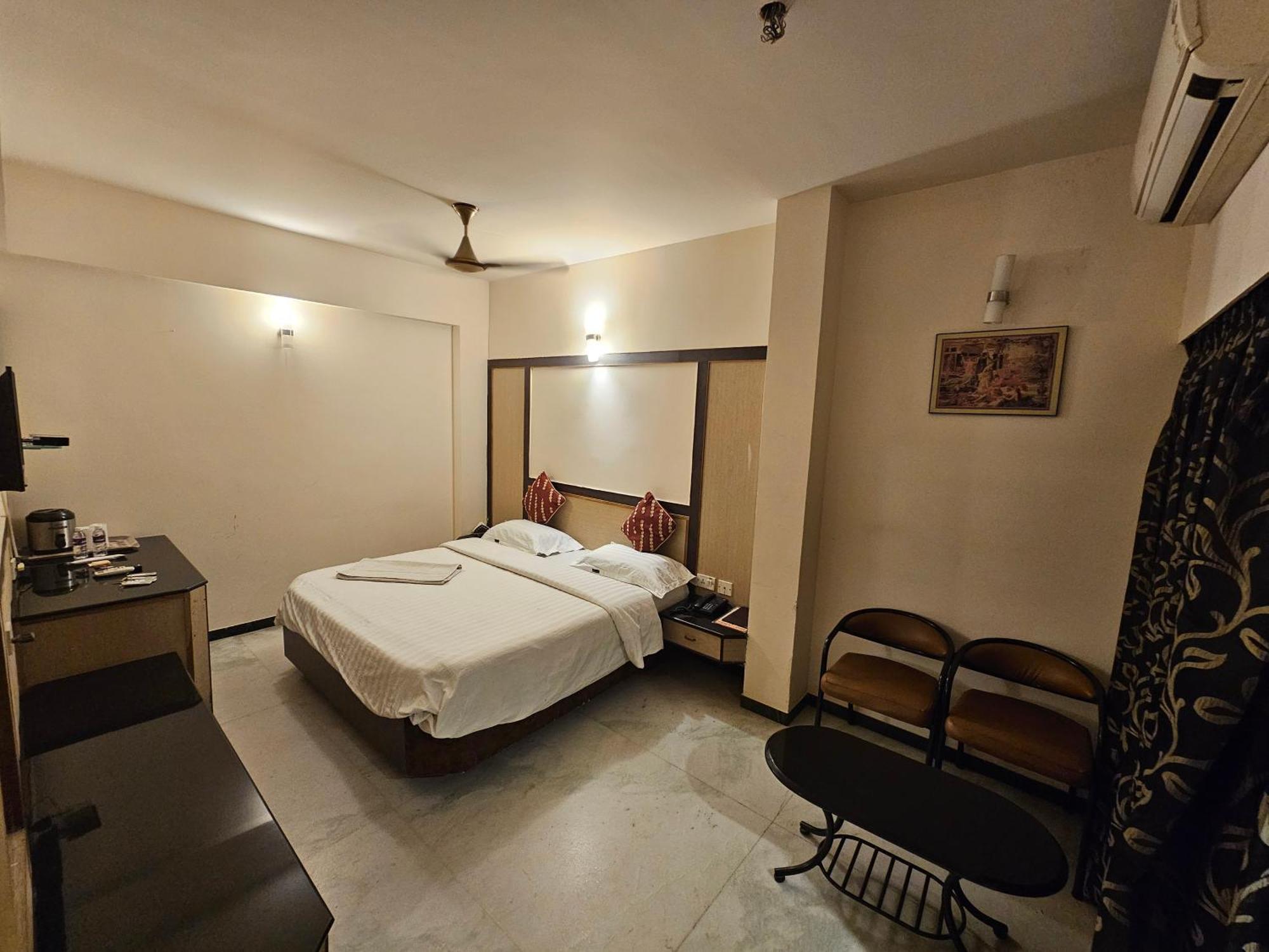 Hotel Merilin Erode Extérieur photo