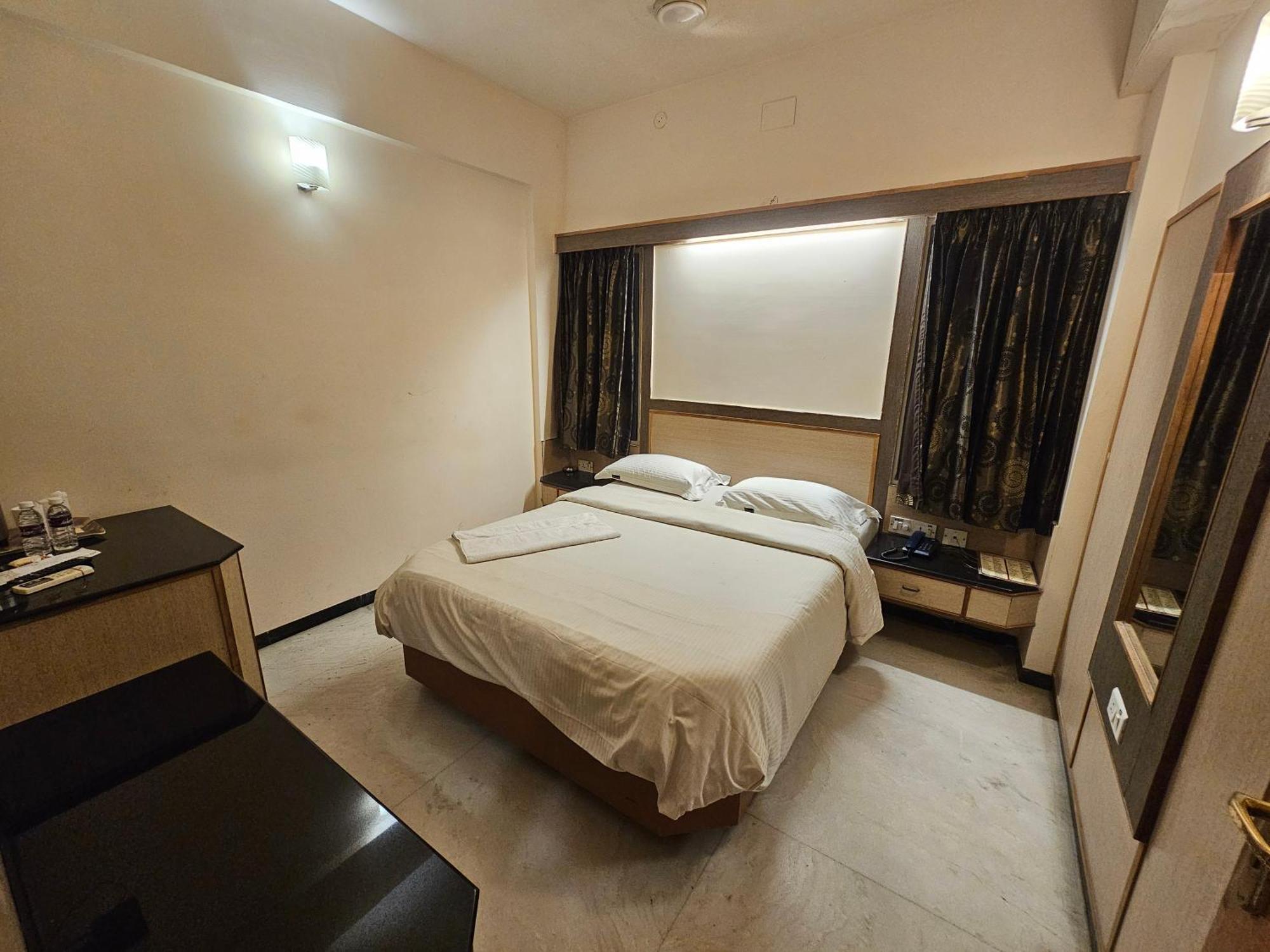 Hotel Merilin Erode Extérieur photo